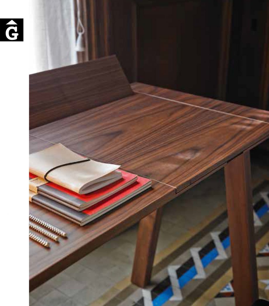 109-2-v-punt-muebles-per-mobles-gifreu-peces-singulars-de-molta-qualitat-modern-minimal-taules-cadires-llits-aparadors