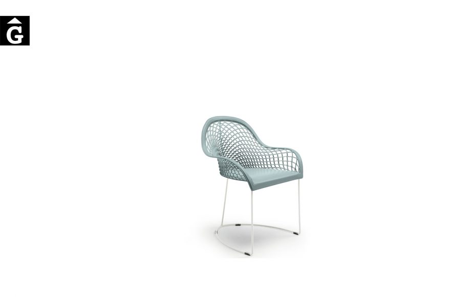 Cadira amb braços pell Guapa P M CU de MIDJ | Disseny Sempere |Taules i cadires de disseny actual | modern i conservador| casual i elegant | mobles Gifreu | Productes de qualitat