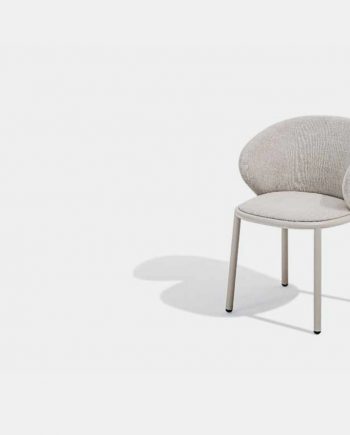 Cadira Mun | L'art del Made in Italy plasmat a la materia | Taules | Cadires | Butaques |mobles minimalistes | Desalto | Distribuidor oficial | mobles Gifreu