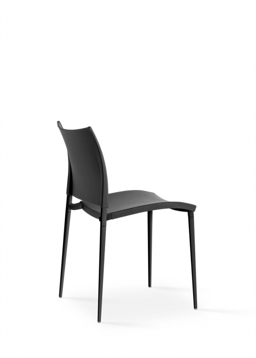 Cadira Sand negra | Desalto | fons blanc