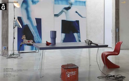 Smart-taula-roure-massis-potes-vidre-inclinades-by-mobles-Gifreu-disseny-qualitat-preu