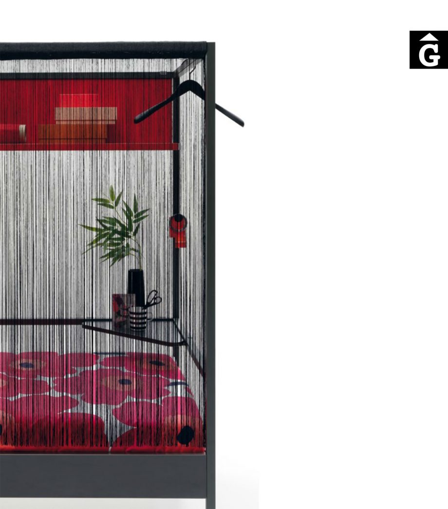 Detall-nook-llit-individual-singular-disseny-carlos-tiscar-per-muebles-jjp-presentat-per-mobles-gifreu-distribuidor-oficial
