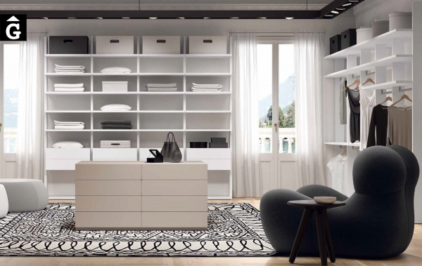 Vestidor Exclusive. Detall dret vestidor exclusiu Besform by Mobles GIFREU Armaris Vestidors Habitcions a mida modern minim elegant atemporal