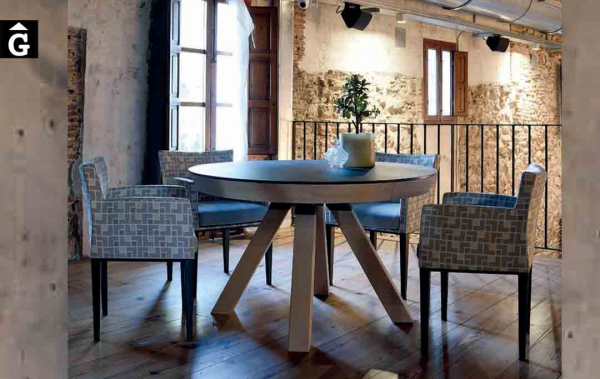 Taula-rodona-extensible-Water-sobre-Dekton-ambientada-Pure-Designs-mobles-Gifreu