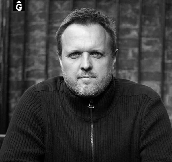 Simon Pengelly