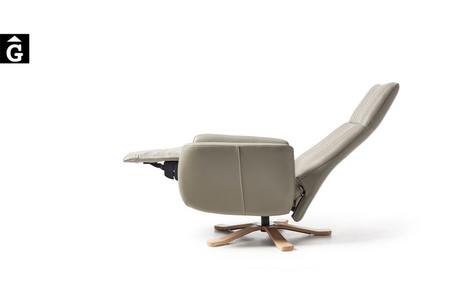 Butaca relax Tempo | Posició estirada | Peu central fusta | Reyes Ordoñez Sofas disseny i qualitat alta distribuïdor oficial mobles Gifreu