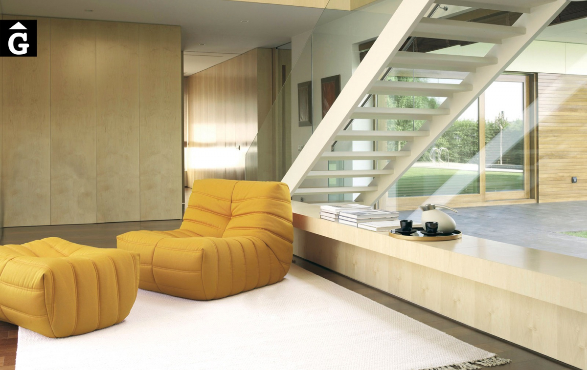 Silló i puff Oruga | Atemporal | Ethical home interiors | Gifreu | sofas | Girona