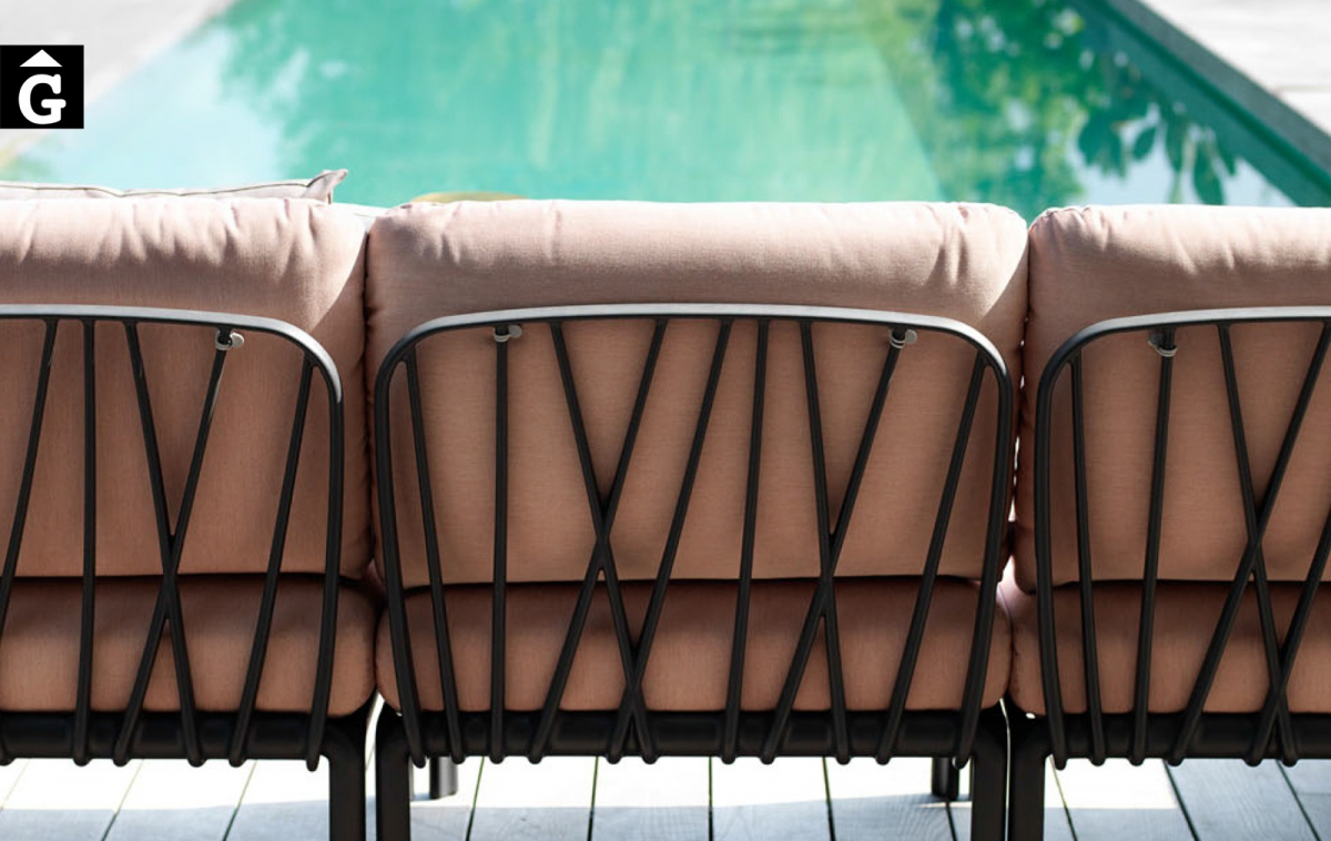 Sofà i butaques Antracita i Rosa Quars | Detall respatller |Nardi | mobiliari d'exterior amb disseny i a preus molt competitius-Recovered