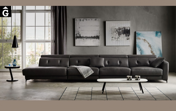 Sofà llarg terminal relax elèctric Claudia | Doble motor un peus i altre capçal | Bobbio | Sofàs a mida | grans | llargs | Moderns | Modulars | Per a casa | Comprar sofà | mobles Gifreu | Botiga | Distribuïdor Girona