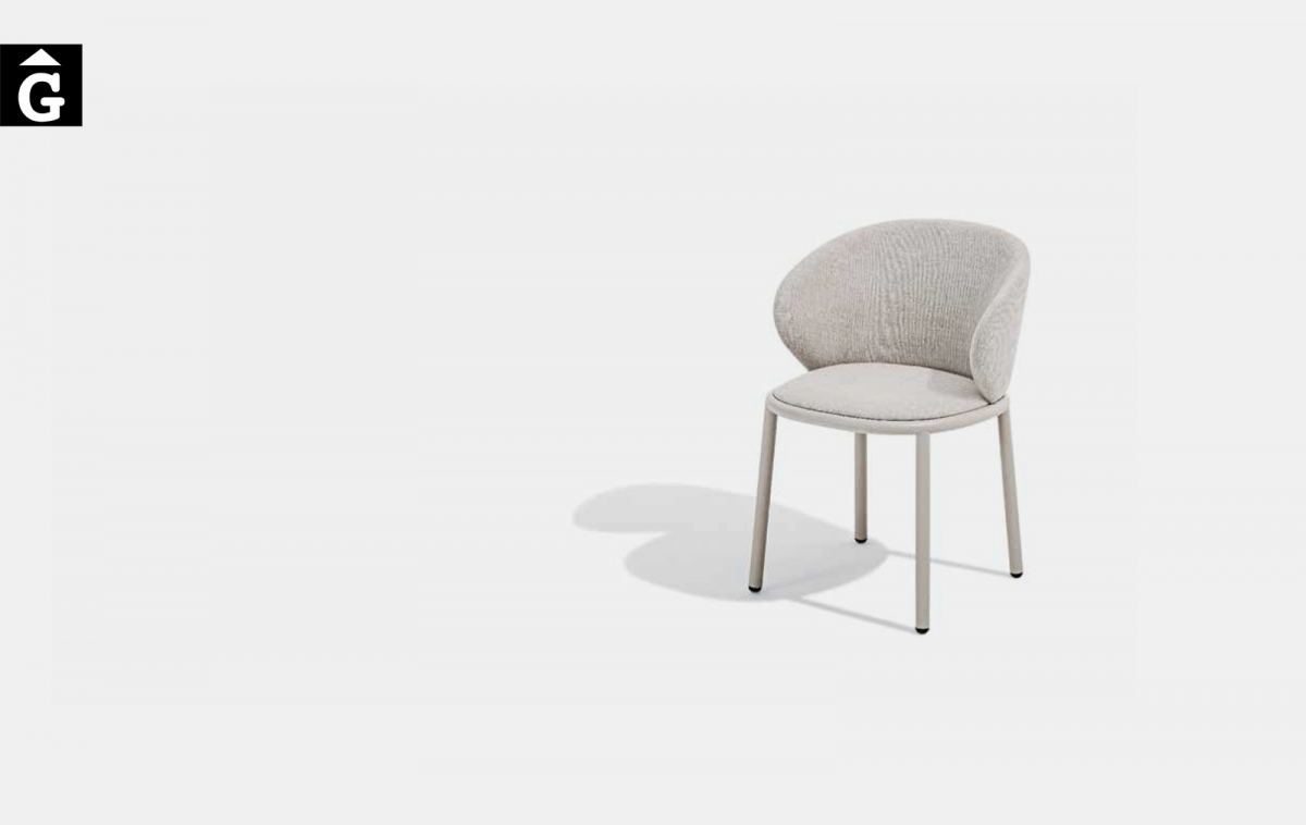 Cadira Mun | L'art del Made in Italy plasmat a la materia | Taules | Cadires | Butaques |mobles minimalistes | Desalto | Distribuidor oficial | mobles Gifreu