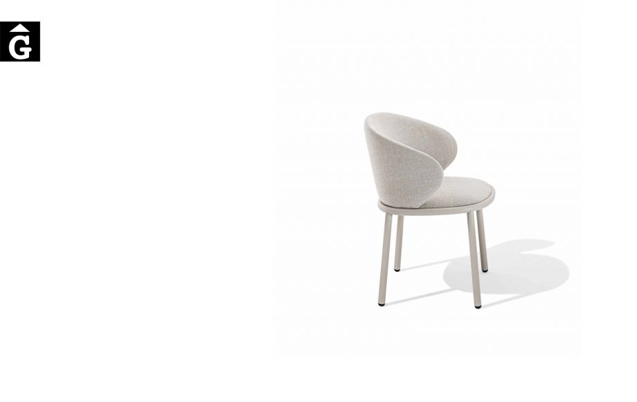 Cadira Mun | tup acer Ø30mm | L'art del Made in Italy plasmat a la materia | Taules | Cadires | Butaques |mobles minimalistes | Desalto | Distribuidor oficial | mobles Gifreu