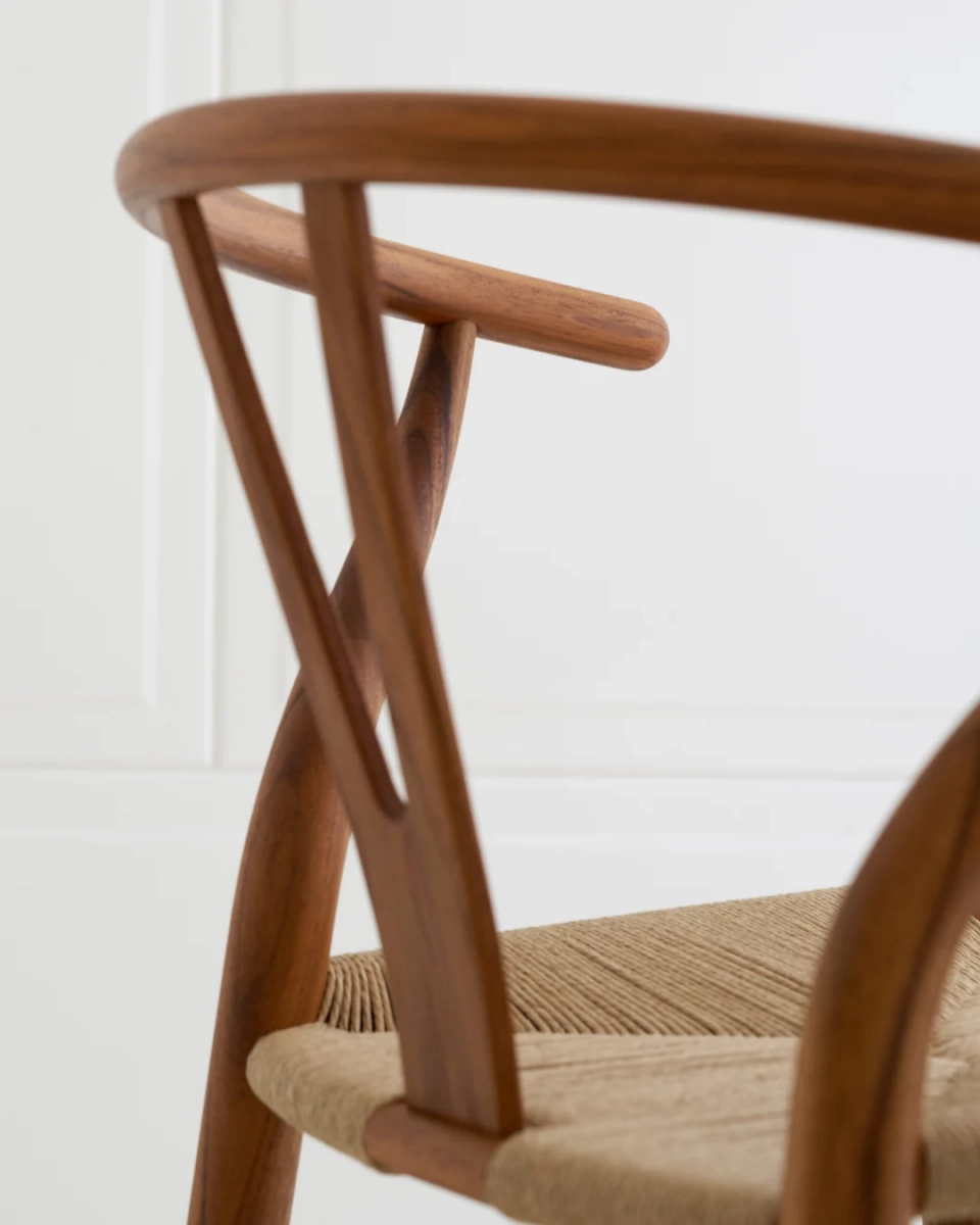 Cadira Wishbone CH24 - detall del respatller