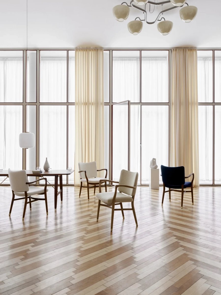 Monarch Chair VLA61 - presentades en un gran menjador